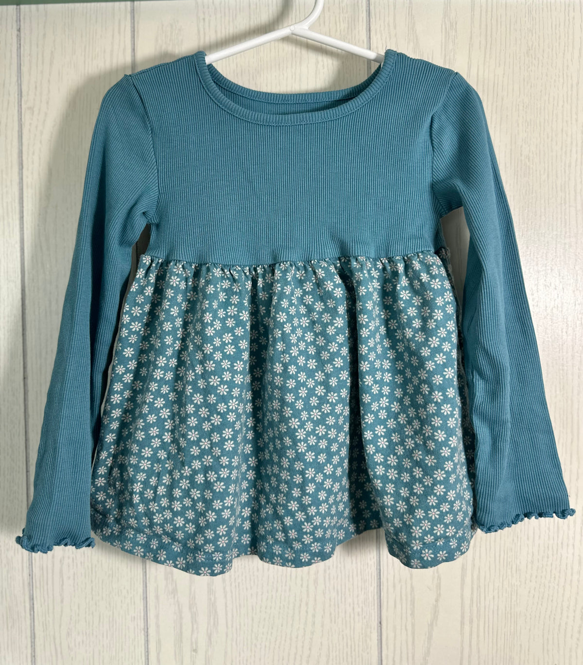 Chandail à motifs de fleurs bleu Carter’s - 5 ans